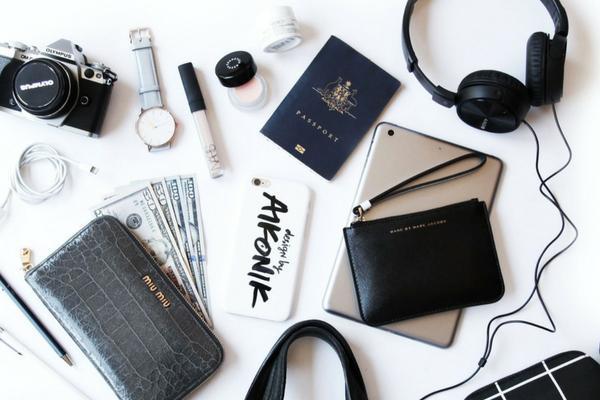 Lighthaus : Are you infected by the travel bug? We Have Shortlisted 5 Must Have Travel Accessories for You-Lighthaus Candle