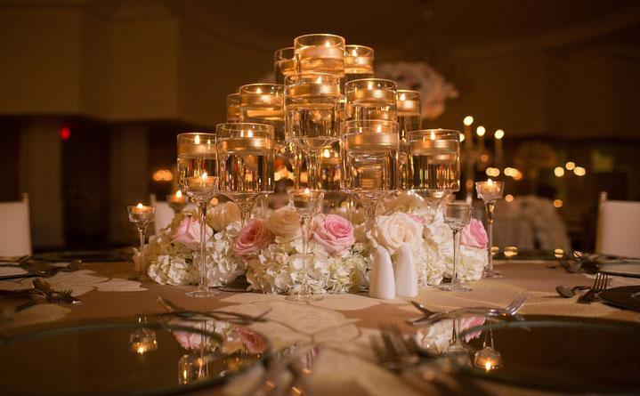5 Ideas for Gorgeous Centerpieces with Floating Candles-Lighthaus Candle